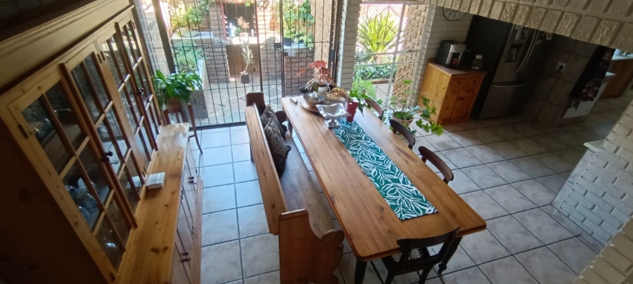 5 Bedroom Property for Sale in Kuruman Northern Cape